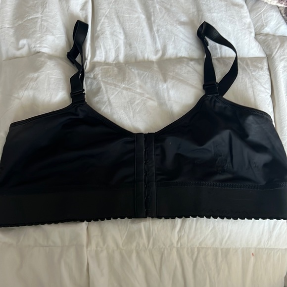 Post surgery bra - Picture 1 of 2